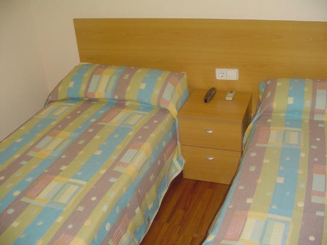 Hostal Vimar La Llosa Luaran gambar