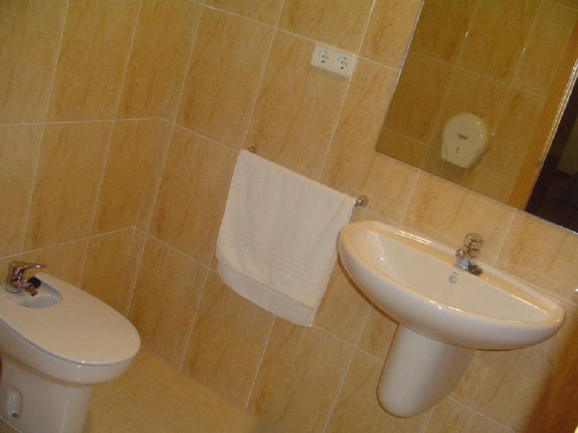 Hostal Vimar La Llosa Luaran gambar